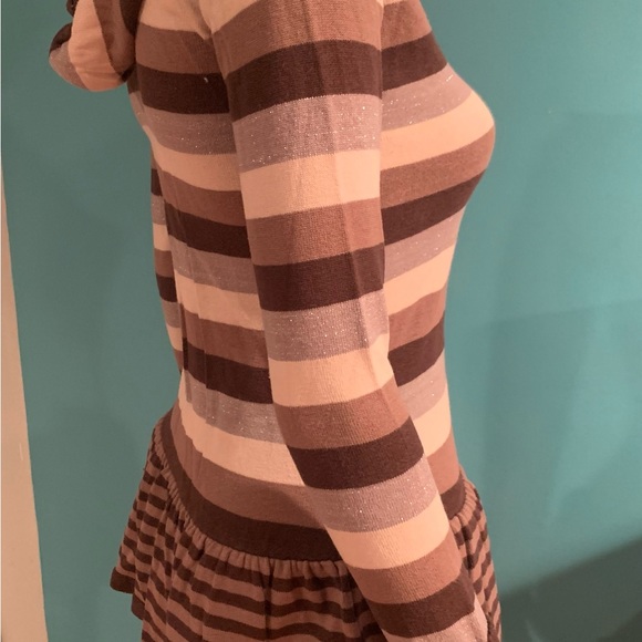 Sweater/Hoodie    3/$40 - Picture 3 of 4